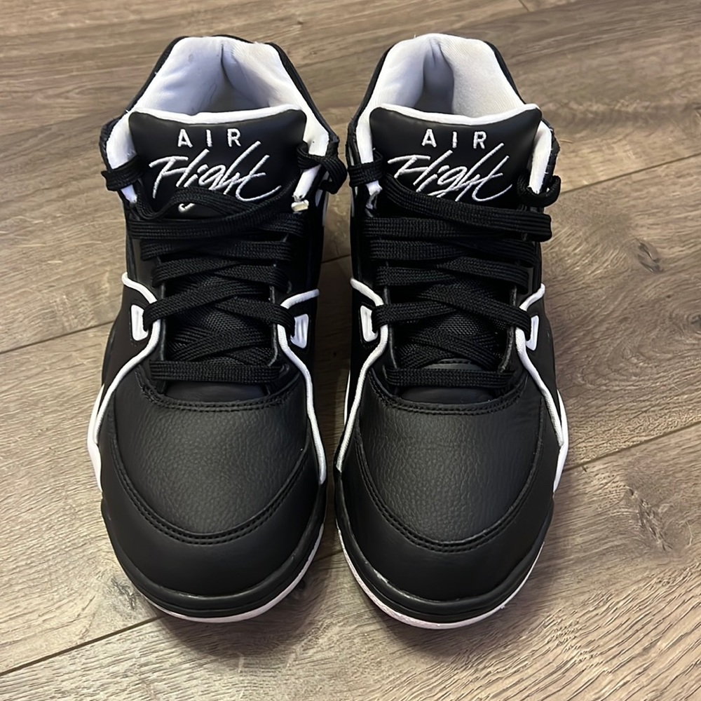 Nike Air Flight size 6 black and white
